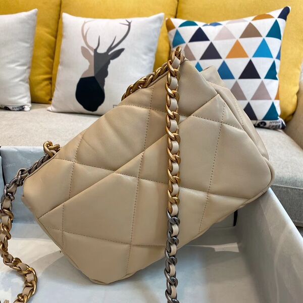Сумка Chanel (26 см) женский кожа бежевый 73545-3