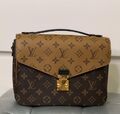 Сумка Louis Vuitton Pochette Metis женский канва 76851-1