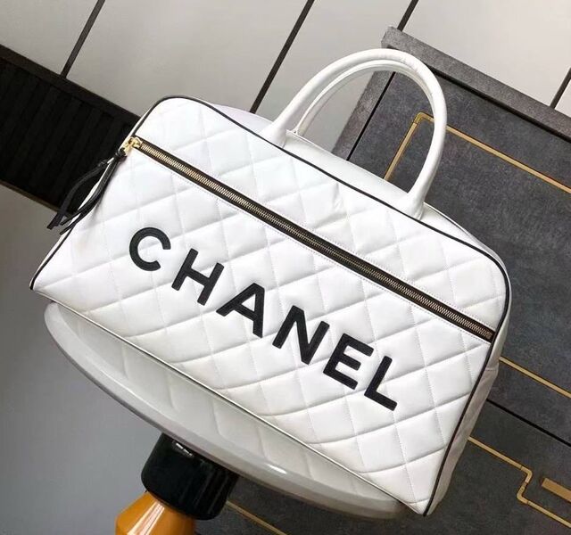 Сумка Chanel женский кожа белый 185186