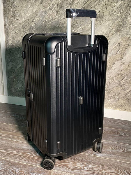 Чемодан Rimowa женский черный 176096-5