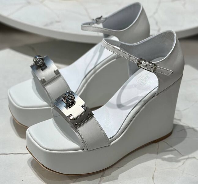 Босоножки Hermès женский кожа белый 139638