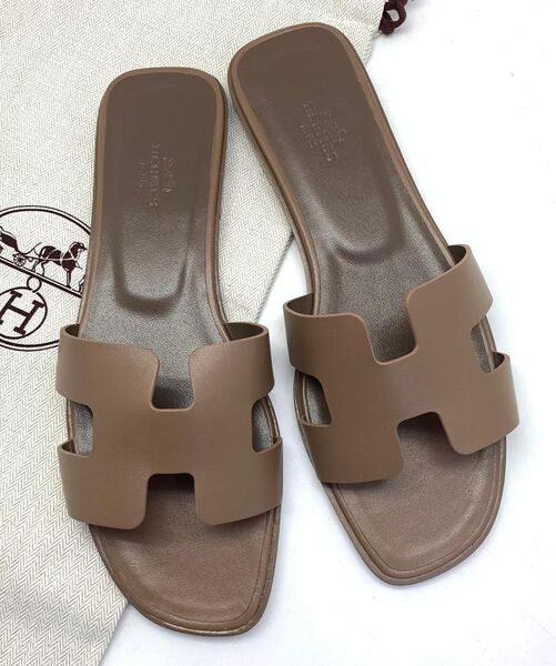Шлепки Hermès женский кожа бежевый 89154