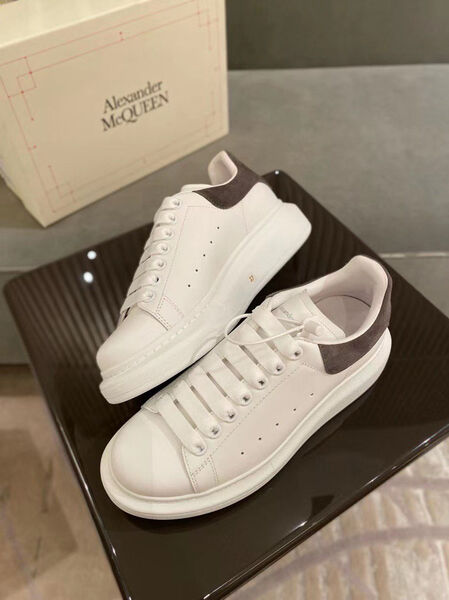 Кеды Alexander McQueen женский кожа белый 149808-2
