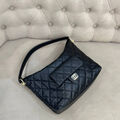 Сумка Chanel женский кожа черный 127959-6
