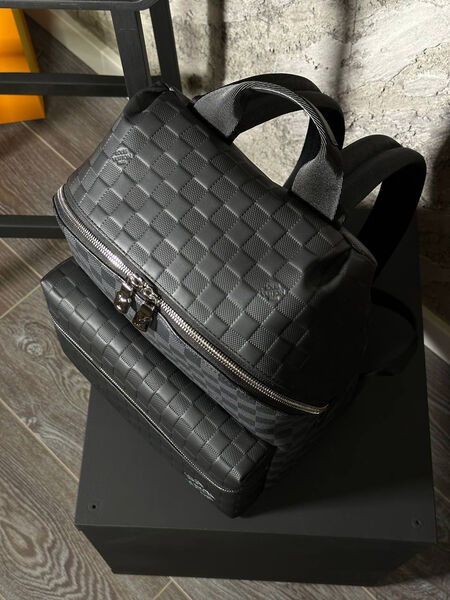 Мужской рюкзак Louis Vuitton мужской кожа черный 167091-3