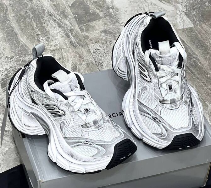 Кроссовки Balenciaga женский кожа белый 137723