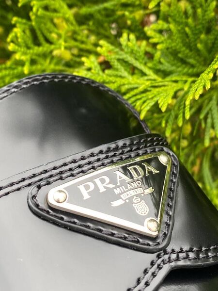 Лоферы Prada женский кожа черный 40843-5