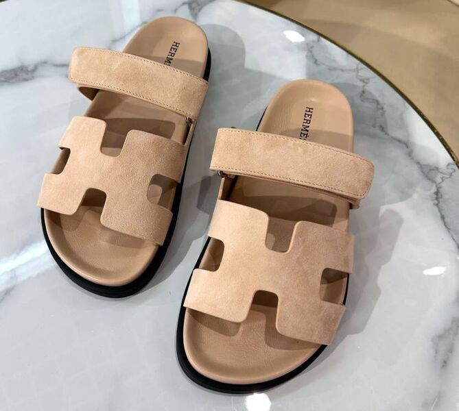 Шлепки Hermès женский замша бежевый 183393