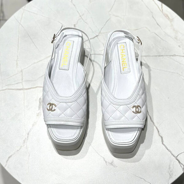 Босоножки Chanel женский кожа белый 147186-2