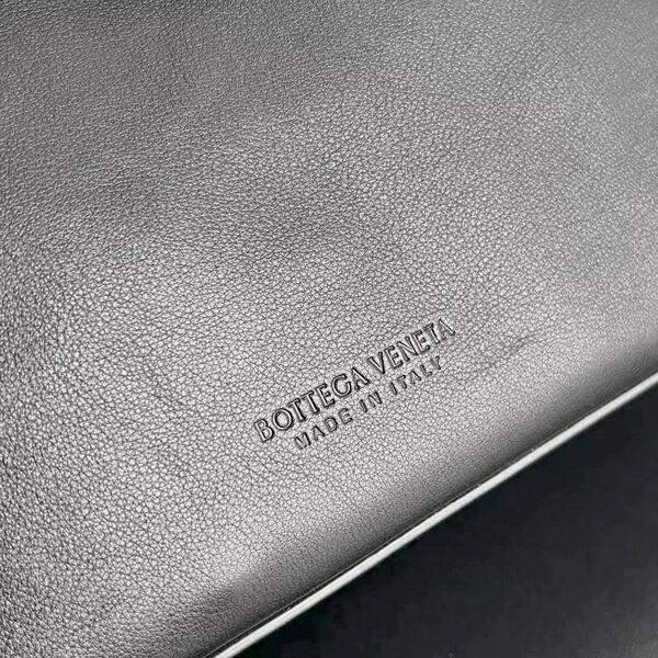 Сумка Bottega Veneta женский кожа черный 180858-8