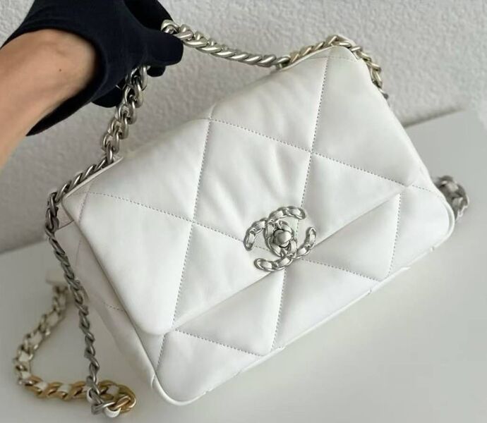 Сумка Chanel женский кожа белый 182020