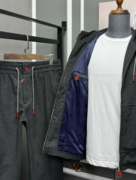 Мужской костюм Kiton мужской графитовый 168102-7