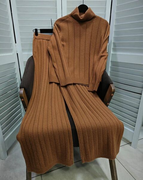 Костюм Loro Piana женский 172308