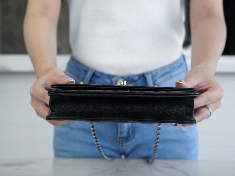 Сумка Chanel женский кожа черный 127438-6