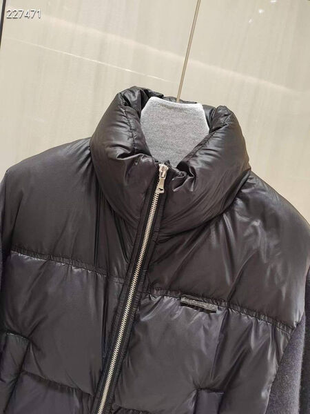 Пуховик Brunello Cucinelli женский черный 122636-5