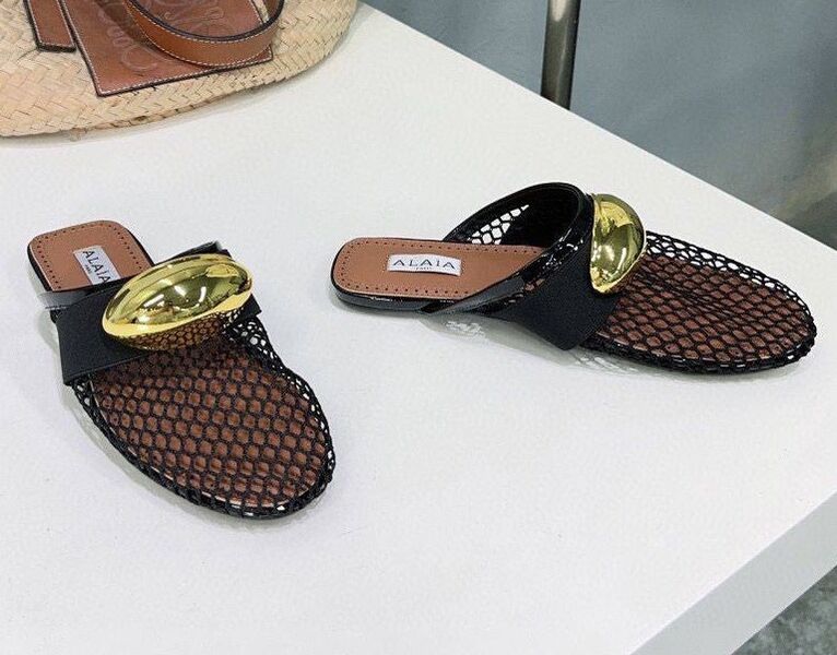 Шлепки Alaïa женский кожа черный 155374