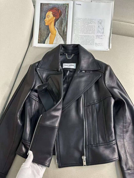 Куртка Saint Laurent женский кожа черный 196526-6