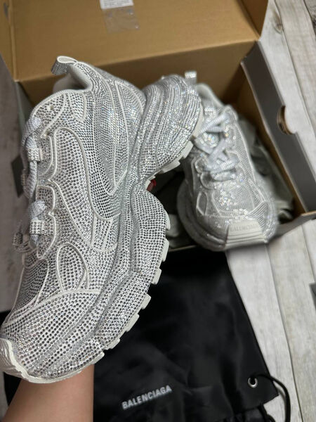 Кроссовки Balenciaga женский графитовый 137470-4