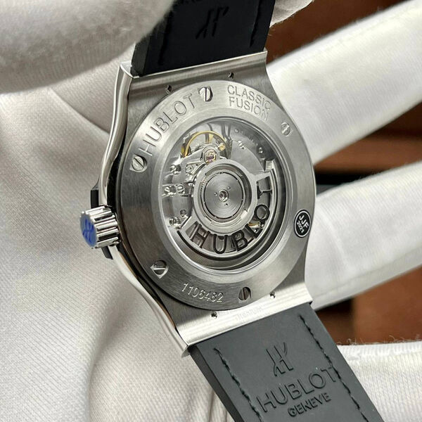 Часы Hublot Classic Fusion черный 155567-4
