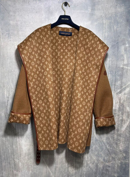 Пальто Louis Vuitton женский 125485-4