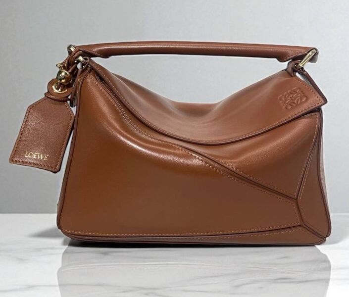 Сумка Loewe женский кожа 194893