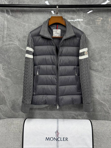 Мужская куртка Moncler мужской графитовый 201000-3