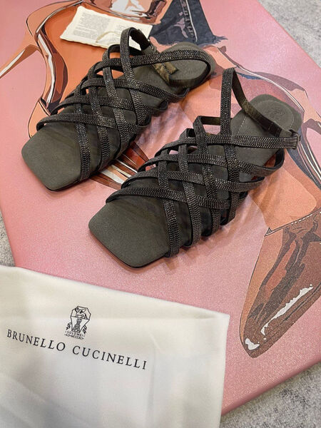 Сандалии Brunello Cucinelli женский кожа черный 111772