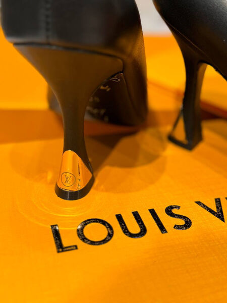 Туфли Louis Vuitton женский кожа черный 138247-4