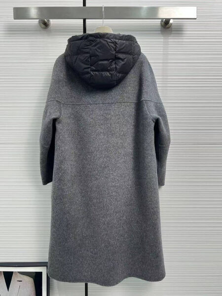 Пальто Prada женский графитовый 129681-3