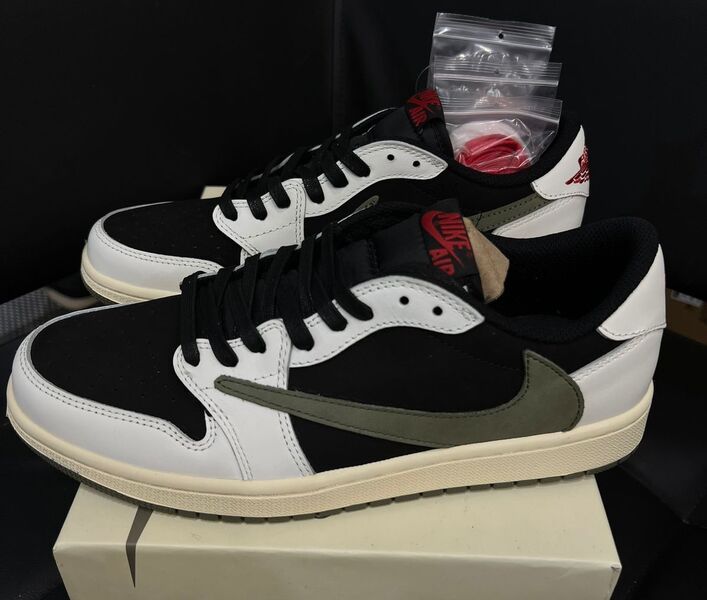 Кроссовки Nike женский кожа chèvre черный,белый 108424