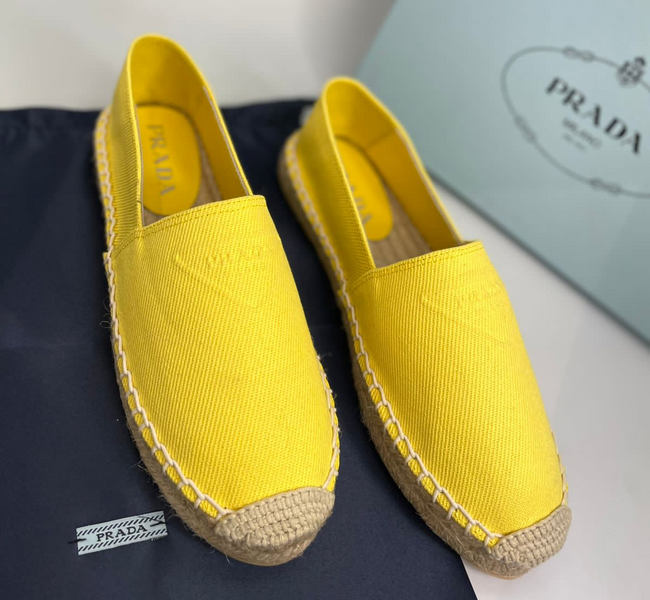 Слипоны Prada женский текстиль горчичный 71011