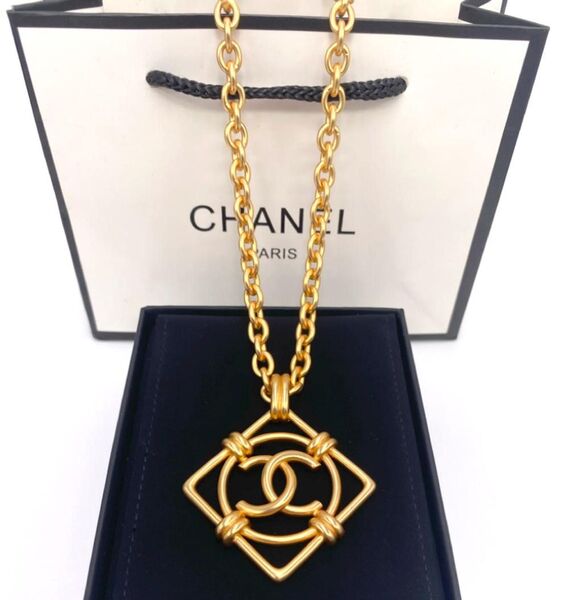 Подвеска Chanel 61624