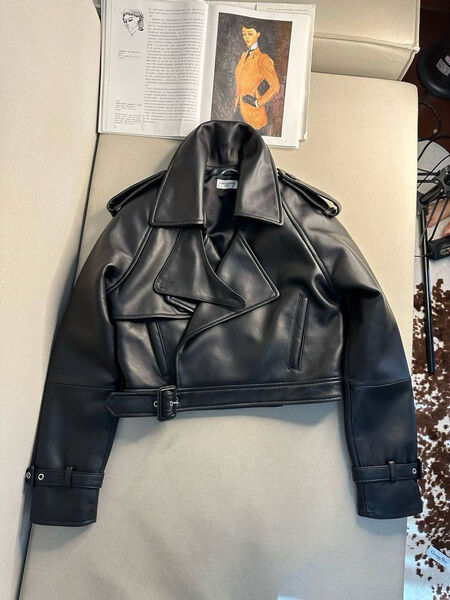 Куртка Saint Laurent женский кожа черный 159547-2