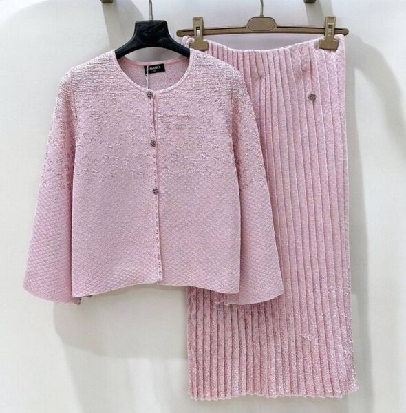 Костюм Chanel женский розовый 184204