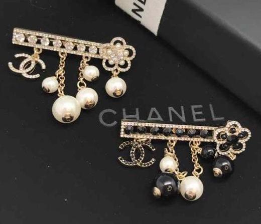 Брошь Chanel золотой 10378