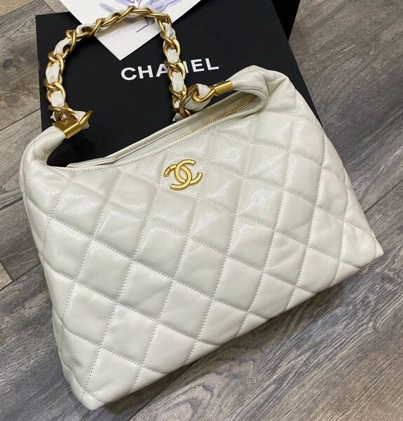 Сумка Chanel женский кожа белый 179326
