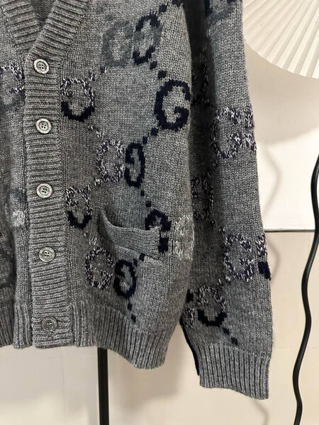 Кардиган Gucci женский вязаная ткань графитовый 166329-2