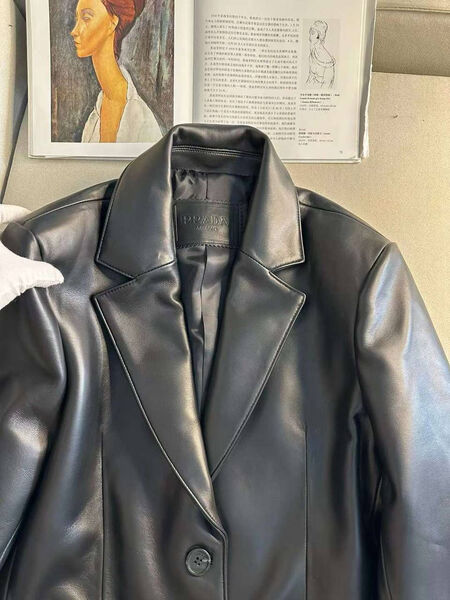 Куртка пиджак Prada женский кожа черный 195117-5