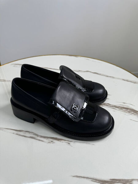 Лоферы Chanel женский кожа черный 161360-2