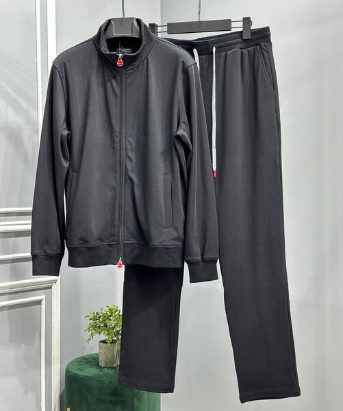 Мужской костюм Kiton мужской черный 145636