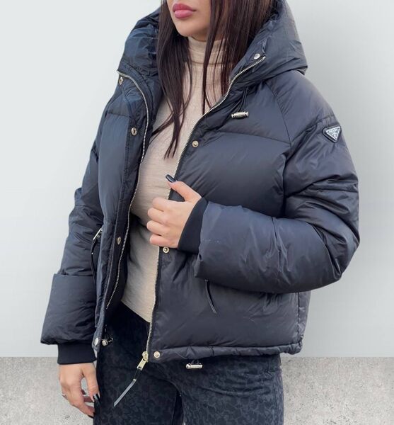 Пуховик Prada женский синий 166463