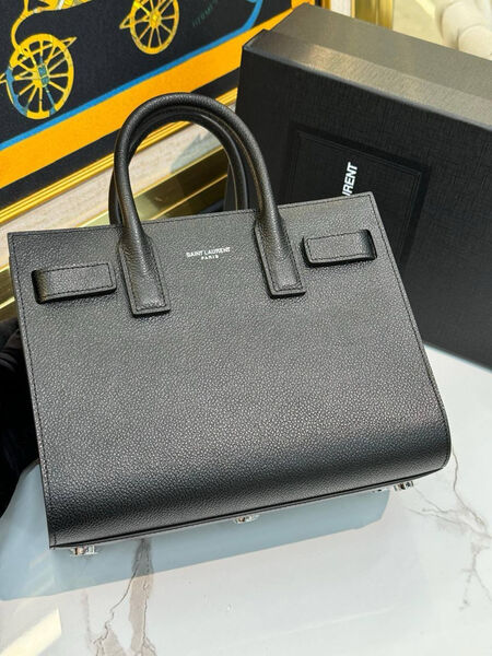 Сумка Saint Laurent Sac De Jour женский кожа черный 142010-7