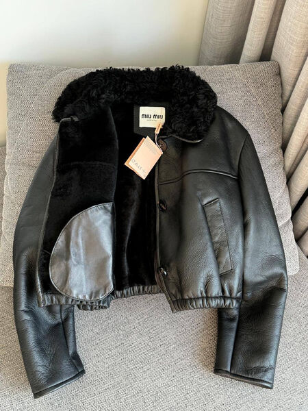 Куртка Miu Miu женский кожа черный 164506-2