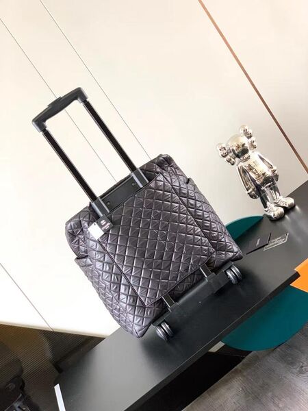 Чемодан Chanel женский нейлон черный 116418-5