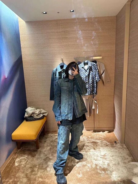 Куртка джинсовка Louis Vuitton женский джинса синий 120727-3