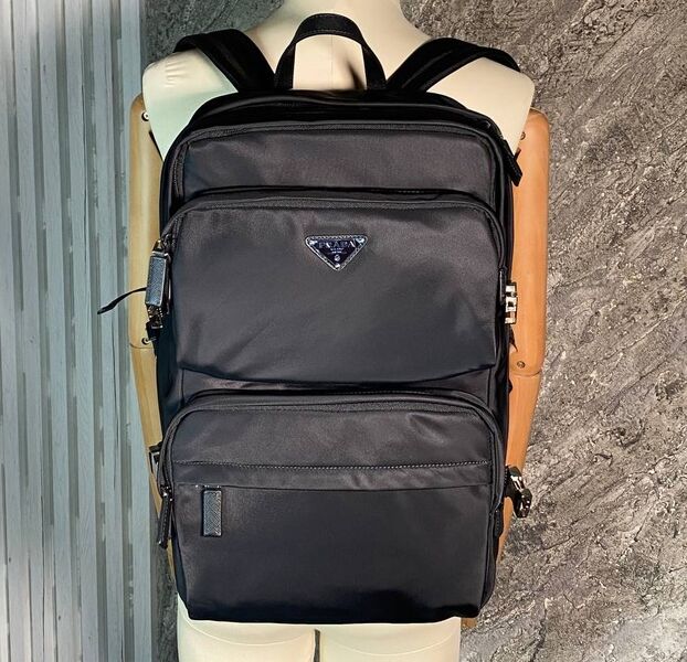 Мужской рюкзак Prada мужской нейлон черный 168450