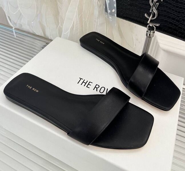 Шлепки The Row женский кожа черный 118829