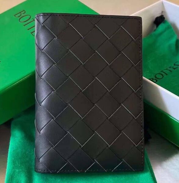 Мужская обложка на паспорт Bottega Veneta мужской кожа черный 113493