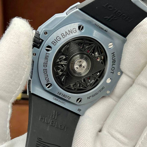 Мужские часы Hublot Big Bang графитовый 155570-7