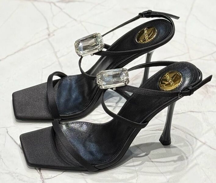 Босоножки Saint Laurent женский сатин черный 182065
